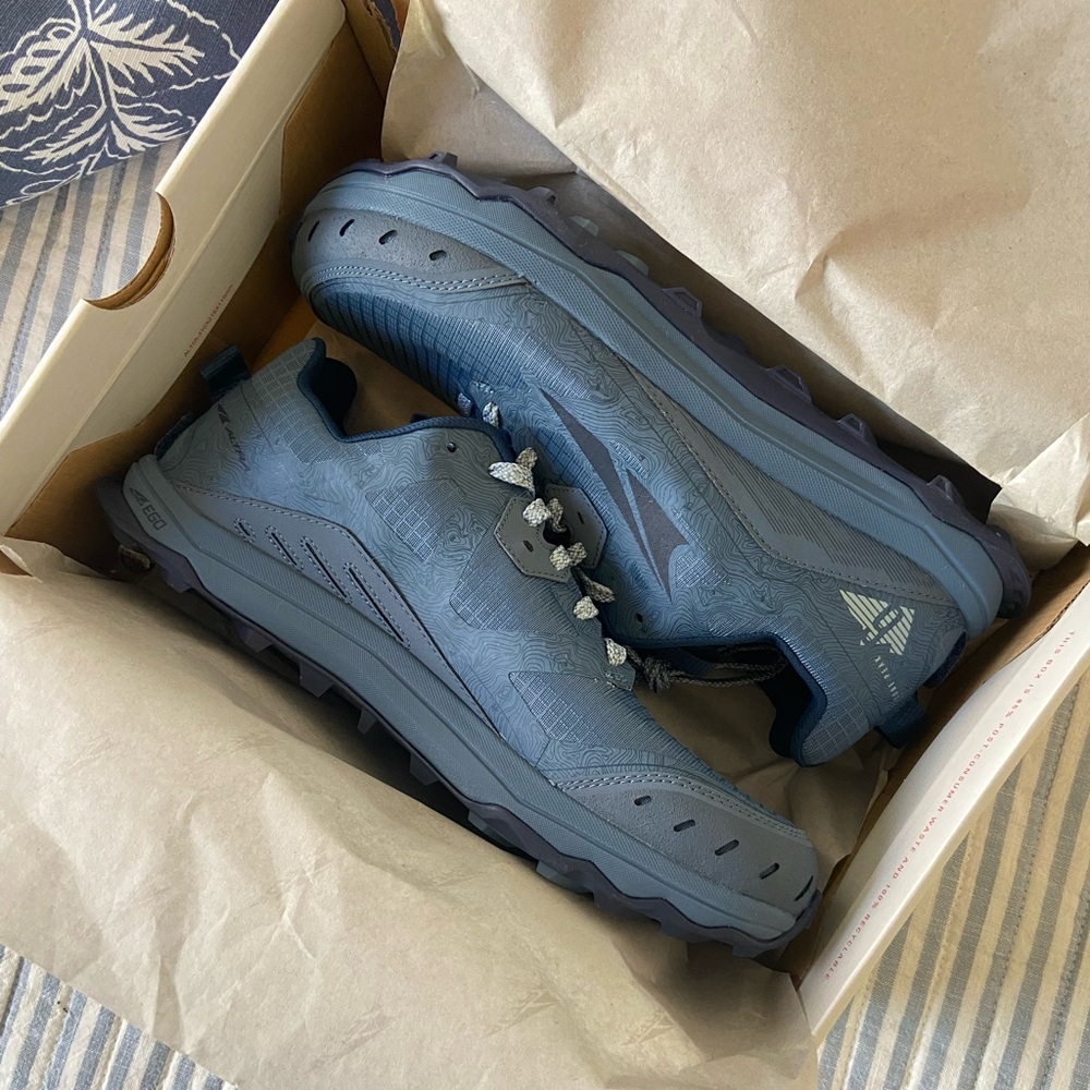 NIB Altra Lone Peak 6